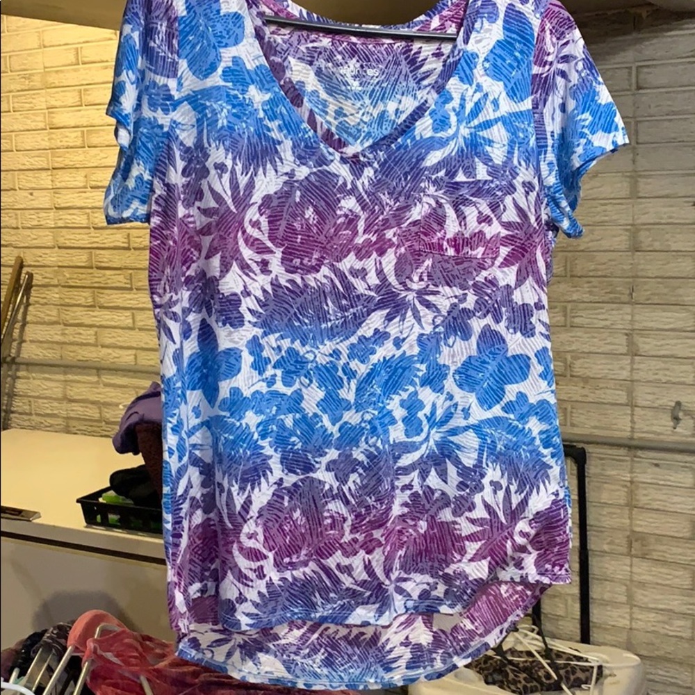 Women’s soft short sleeve shirt